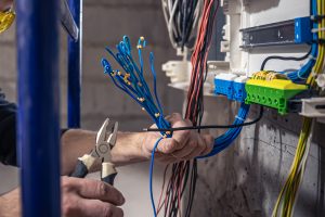 Scopri di più sull'articolo Distacchi per morosità di bollette luce e gas per ritardato pagamento. Cosa succede?