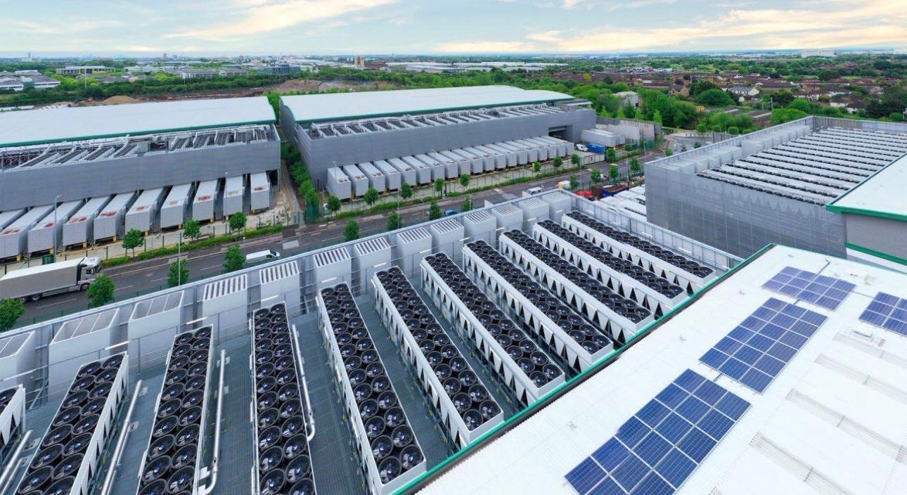 Al momento stai visualizzando Dopo frigoriferi, lavatrici ed edifici, anche i data center avranno una sorta di “pagella energetica” europea.